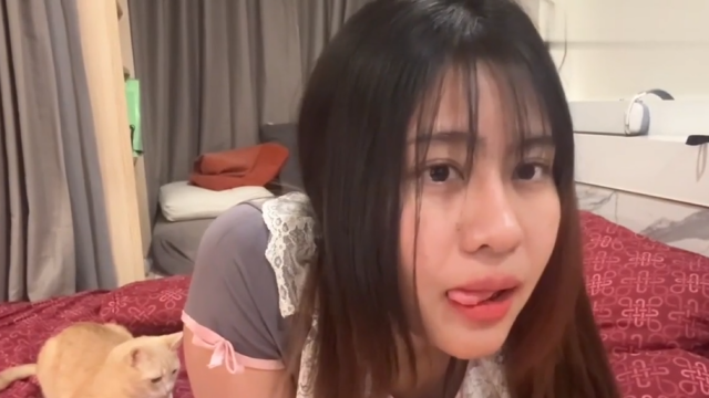 คลิปหลุด mishio21x สาวอวบไทยหีใหญ่นมโต ใส่ชุดเมท ยั่วเย็ดผัวก่อนนอน เริ่มขยำบิ้วอารมณ์ก่อนน้องหมวยขึ้นขย่มต่อตามสเต็ปโยกเย็ดเอวพริ้ว ก่อนกระหน่ำซอยท่าหมารัวเย็ดจนครางเสียงหลงแตกในตามสเต็ป